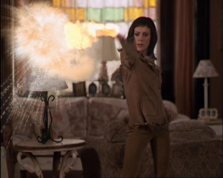 Charmed-Online-dot-420LongLiveTheQueen0520.jpg