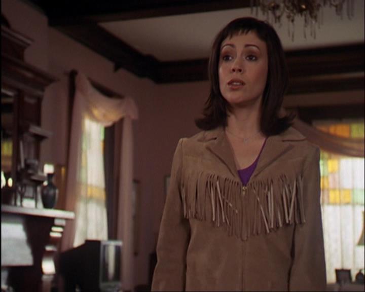 Charmed-Online-dot-420LongLiveTheQueen0527.jpg