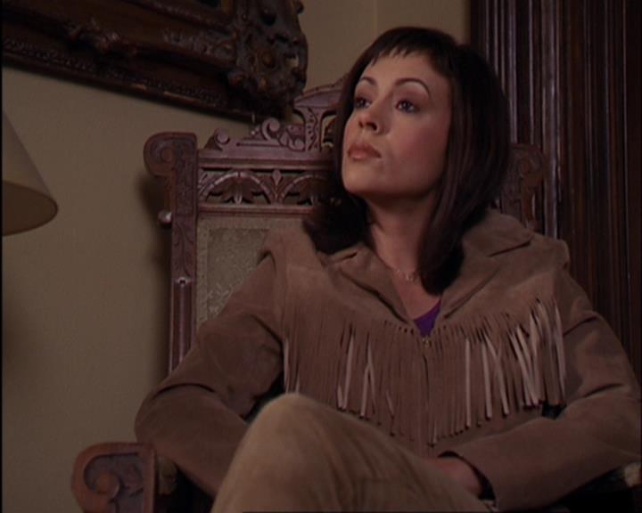 Charmed-Online-dot-420LongLiveTheQueen0611.jpg