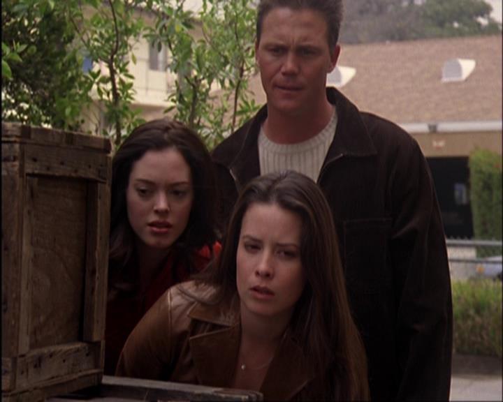 Charmed-Online-dot-420LongLiveTheQueen0636.jpg