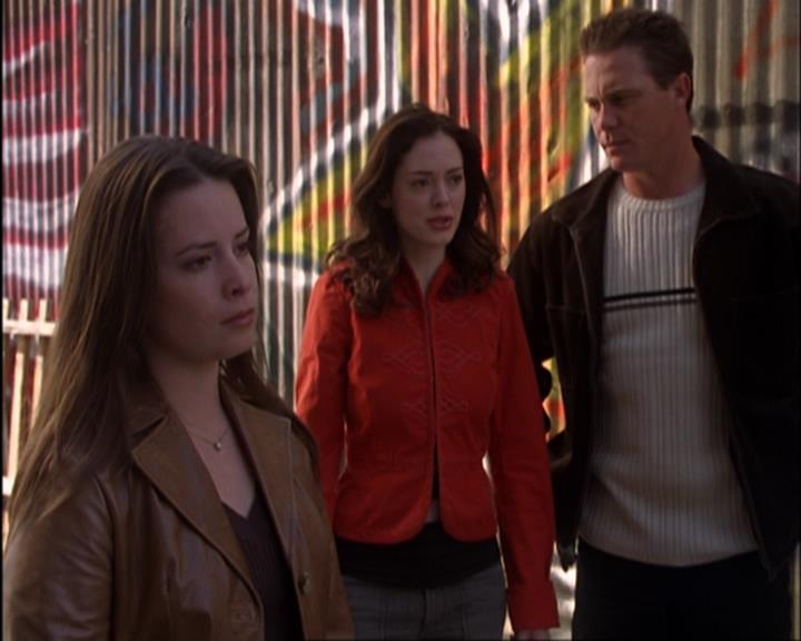 Charmed-Online-dot-420LongLiveTheQueen0702.jpg