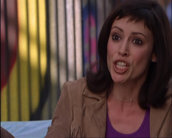 Charmed-Online-dot-420LongLiveTheQueen0718.jpg