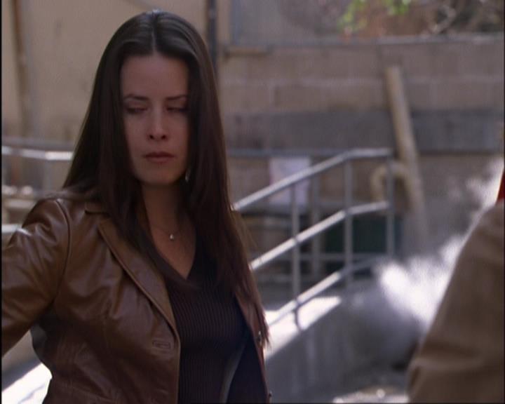 Charmed-Online-dot-420LongLiveTheQueen0806.jpg