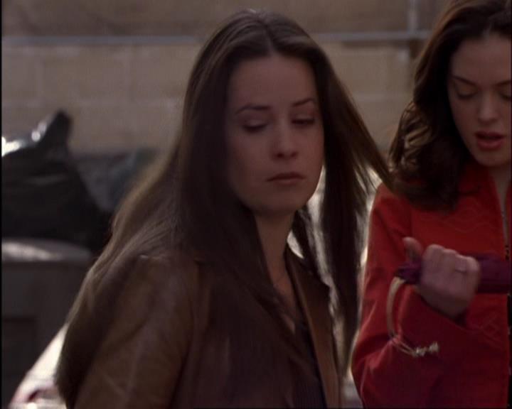 Charmed-Online-dot-420LongLiveTheQueen0812.jpg