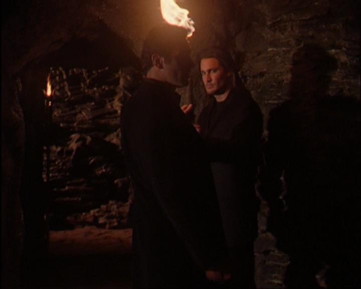 Charmed-Online-dot-420LongLiveTheQueen0844.jpg