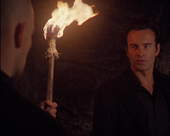 Charmed-Online-dot-420LongLiveTheQueen0858.jpg