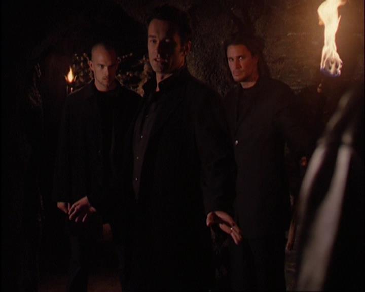Charmed-Online-dot-420LongLiveTheQueen0865.jpg