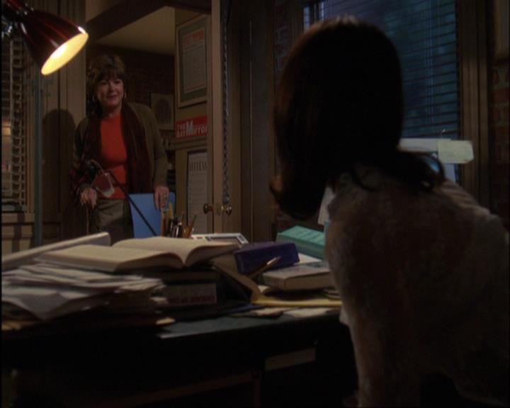 Charmed-Online-dot-420LongLiveTheQueen1025.jpg