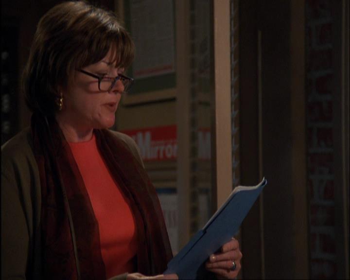 Charmed-Online-dot-420LongLiveTheQueen1040.jpg
