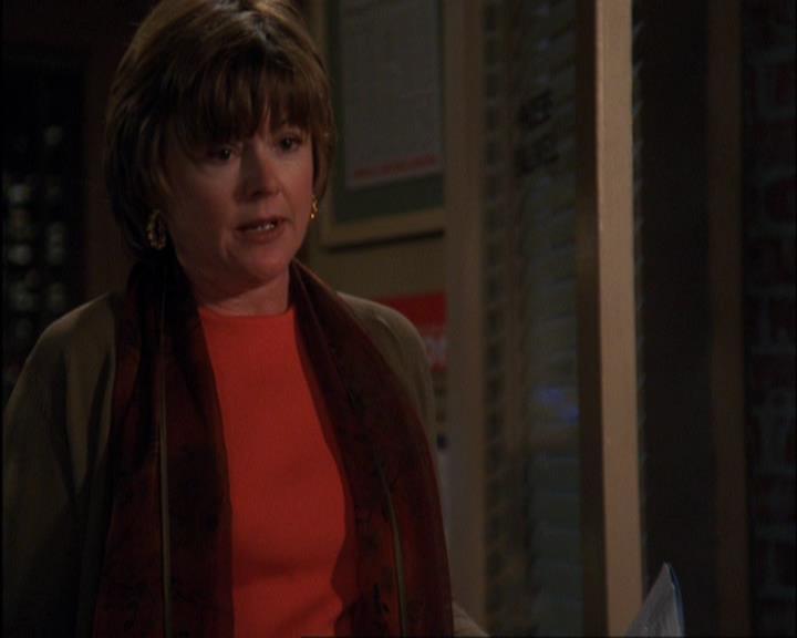 Charmed-Online-dot-420LongLiveTheQueen1053.jpg