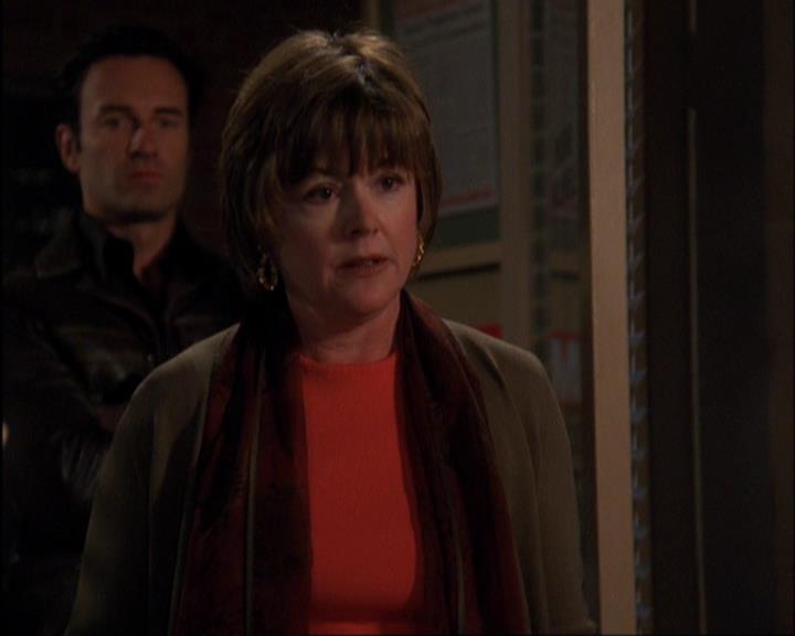 Charmed-Online-dot-420LongLiveTheQueen1062.jpg