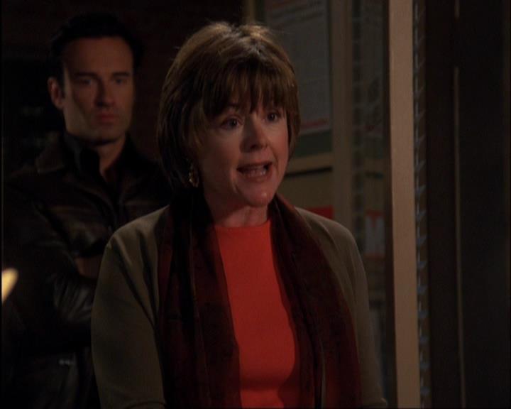 Charmed-Online-dot-420LongLiveTheQueen1063.jpg