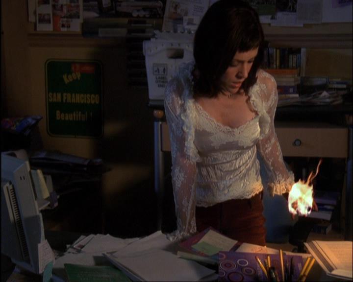 Charmed-Online-dot-420LongLiveTheQueen1079.jpg