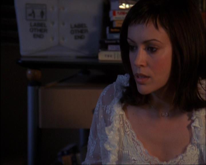 Charmed-Online-dot-420LongLiveTheQueen1091.jpg