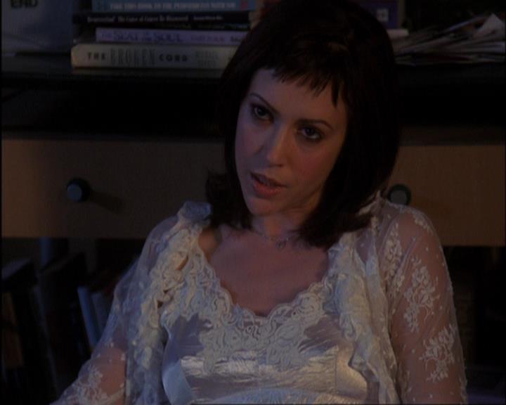 Charmed-Online-dot-420LongLiveTheQueen1108.jpg