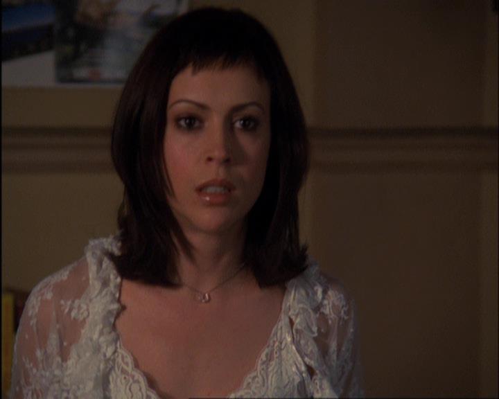 Charmed-Online-dot-420LongLiveTheQueen1129.jpg