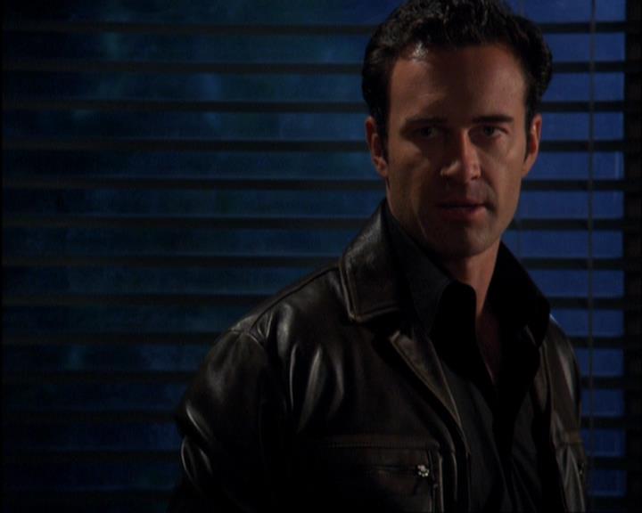Charmed-Online-dot-420LongLiveTheQueen1134.jpg