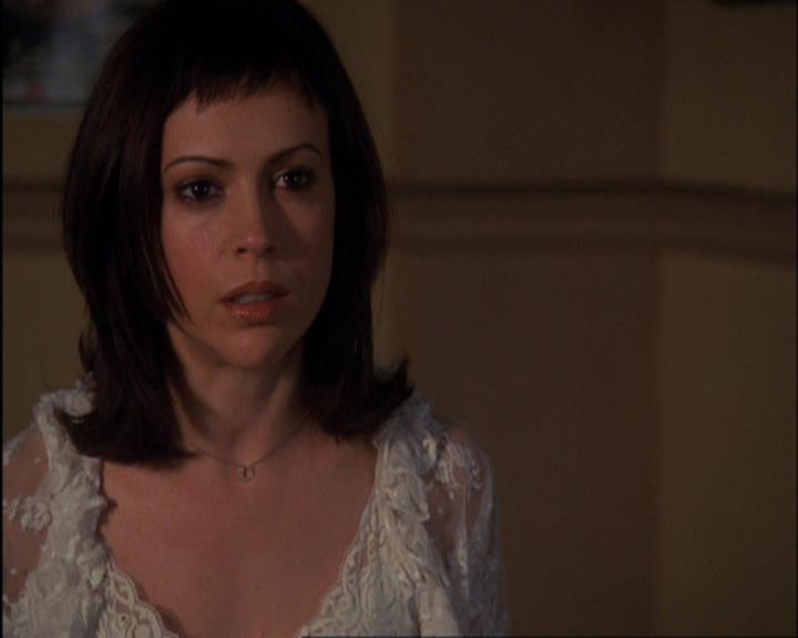 Charmed-Online-dot-420LongLiveTheQueen1143.jpg