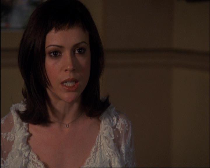 Charmed-Online-dot-420LongLiveTheQueen1145.jpg