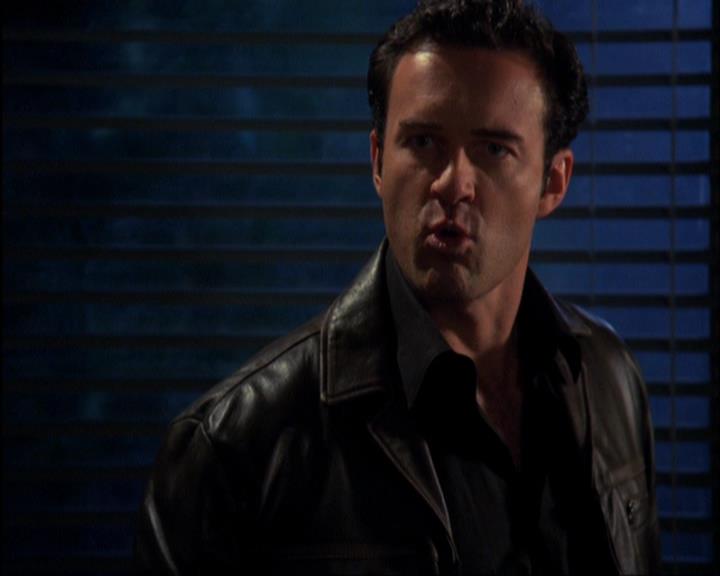 Charmed-Online-dot-420LongLiveTheQueen1148.jpg