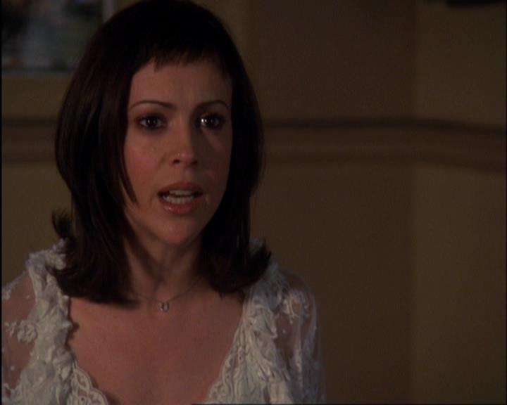 Charmed-Online-dot-420LongLiveTheQueen1151.jpg