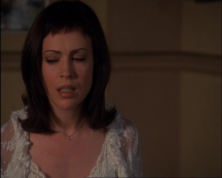 Charmed-Online-dot-420LongLiveTheQueen1159.jpg
