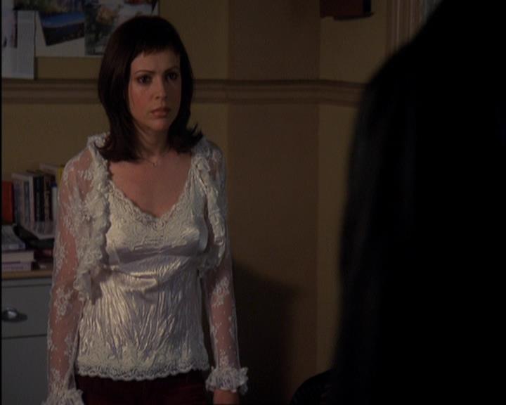 Charmed-Online-dot-420LongLiveTheQueen1167.jpg