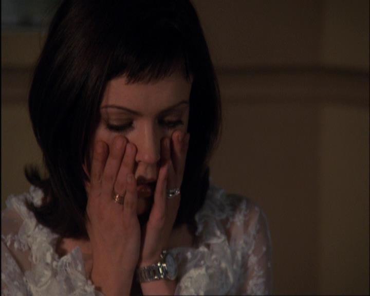 Charmed-Online-dot-420LongLiveTheQueen1179.jpg