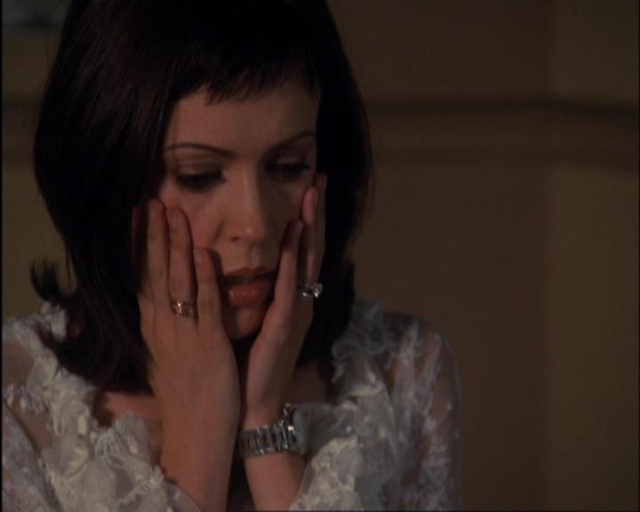 Charmed-Online-dot-420LongLiveTheQueen1183.jpg