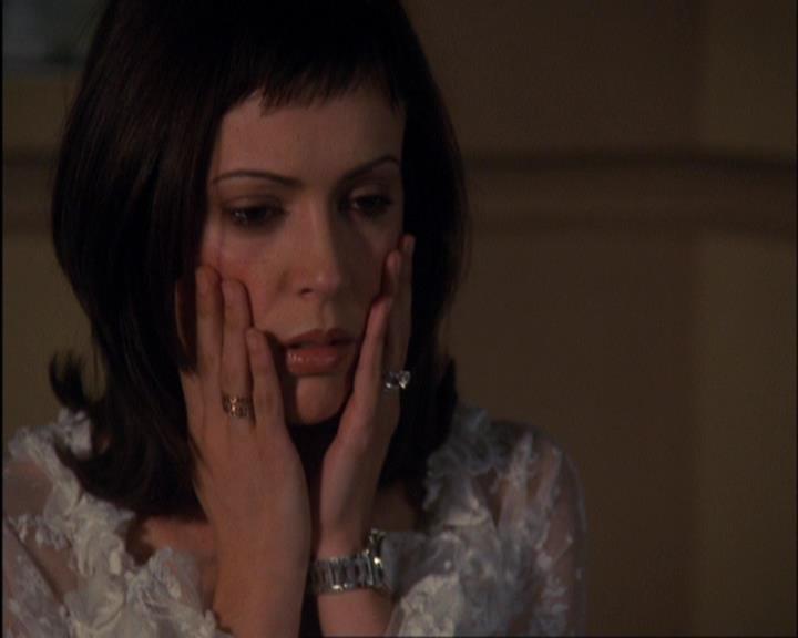 Charmed-Online-dot-420LongLiveTheQueen1186.jpg
