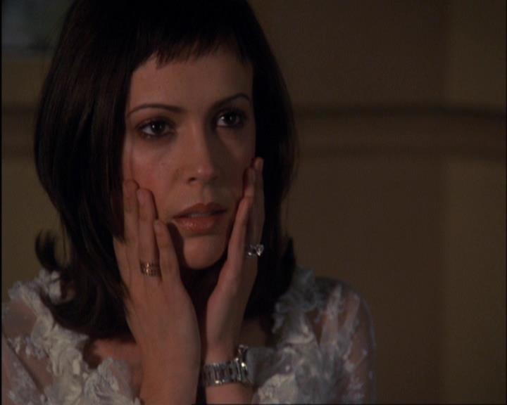 Charmed-Online-dot-420LongLiveTheQueen1192.jpg