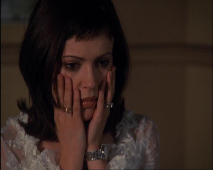 Charmed-Online-dot-420LongLiveTheQueen1194.jpg