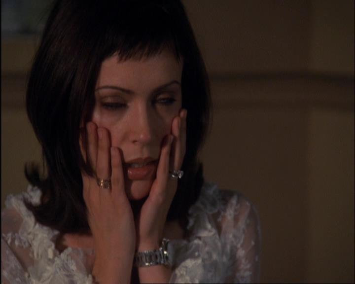 Charmed-Online-dot-420LongLiveTheQueen1195.jpg