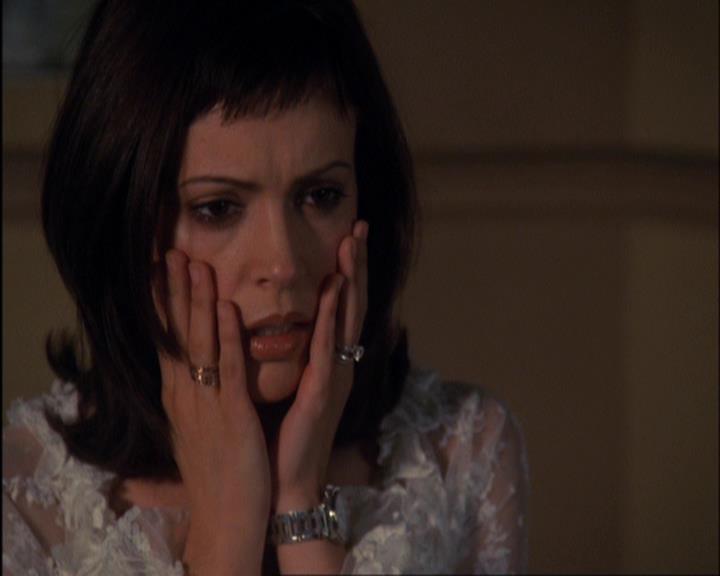 Charmed-Online-dot-420LongLiveTheQueen1196.jpg