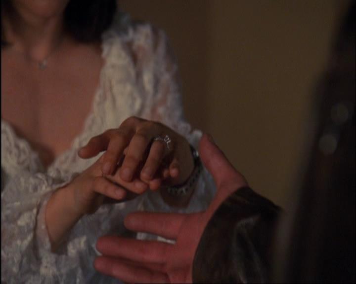 Charmed-Online-dot-420LongLiveTheQueen1219.jpg