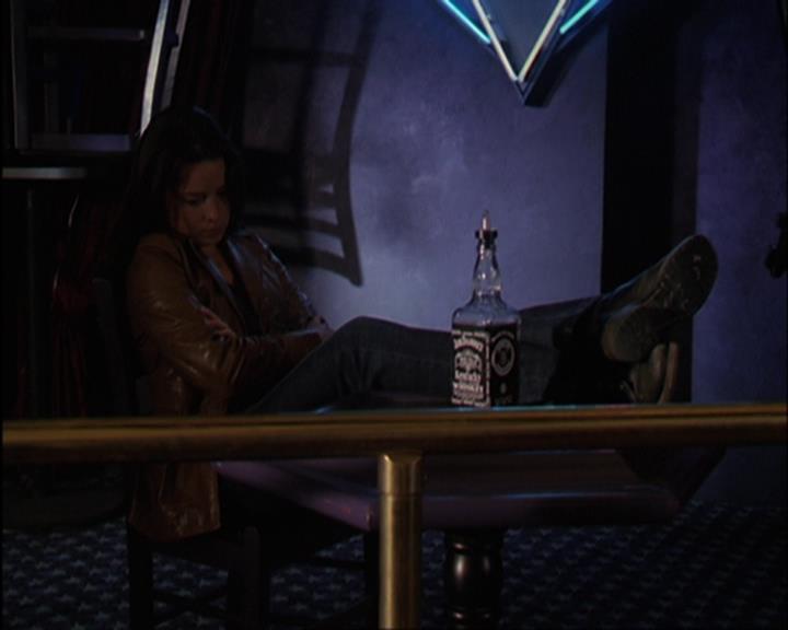 Charmed-Online-dot-420LongLiveTheQueen1228.jpg