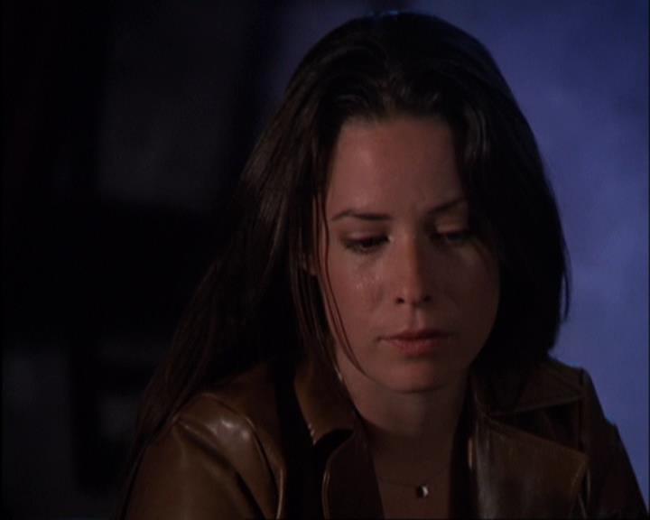 Charmed-Online-dot-420LongLiveTheQueen1251.jpg