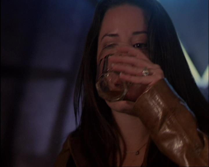 Charmed-Online-dot-420LongLiveTheQueen1323.jpg