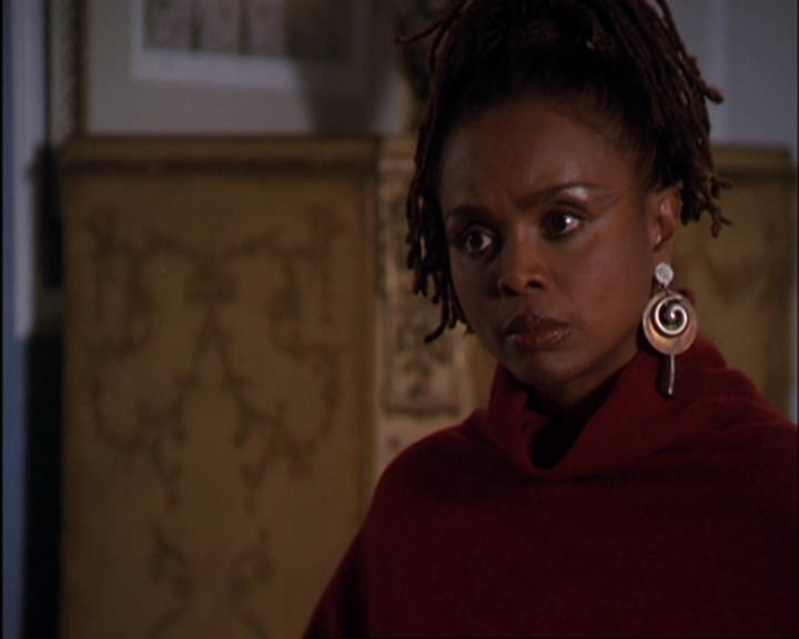 Charmed-Online-dot-420LongLiveTheQueen1505.jpg