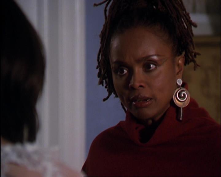 Charmed-Online-dot-420LongLiveTheQueen1514.jpg