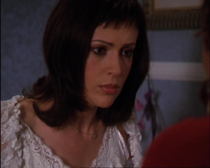 Charmed-Online-dot-420LongLiveTheQueen1533.jpg