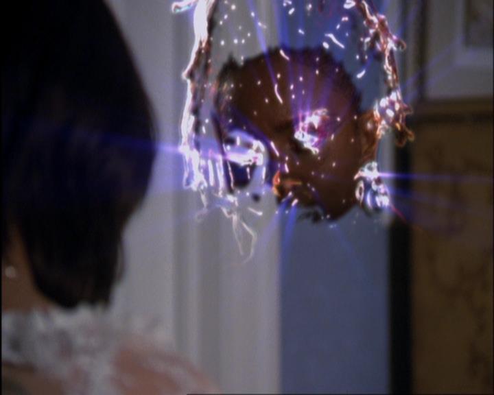 Charmed-Online-dot-420LongLiveTheQueen1534.jpg