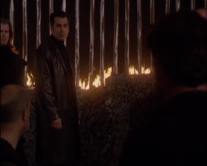 Charmed-Online-dot-420LongLiveTheQueen1554.jpg