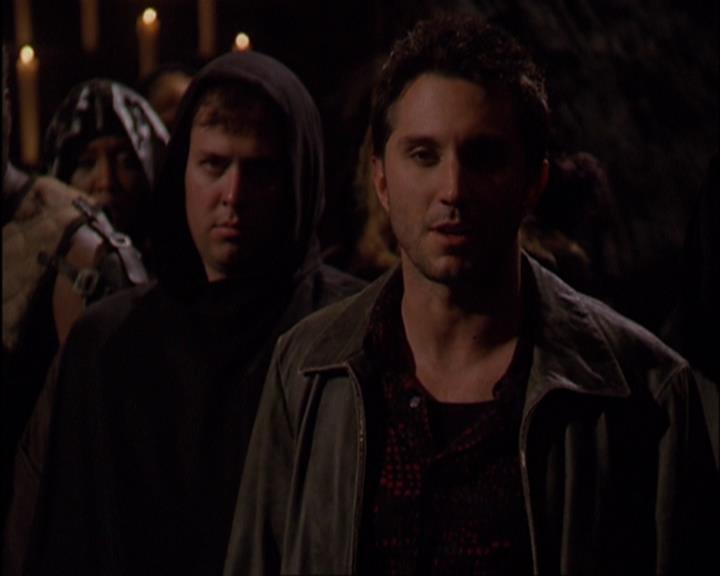 Charmed-Online-dot-420LongLiveTheQueen1569.jpg