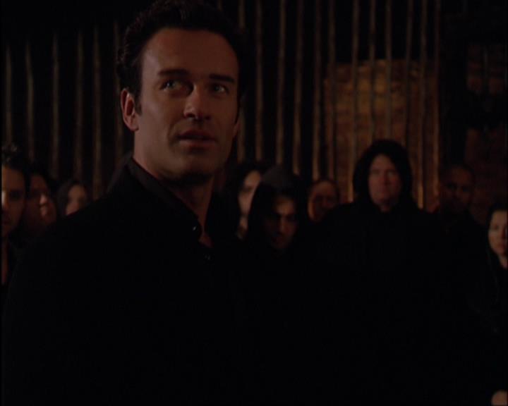 Charmed-Online-dot-420LongLiveTheQueen1578.jpg