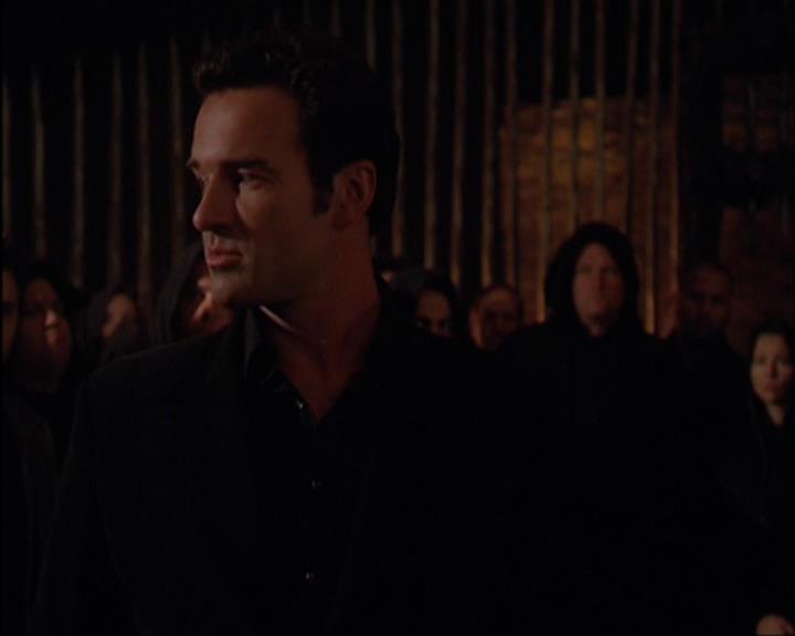 Charmed-Online-dot-420LongLiveTheQueen1587.jpg
