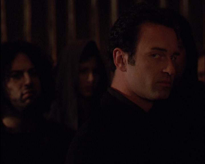Charmed-Online-dot-420LongLiveTheQueen1604.jpg