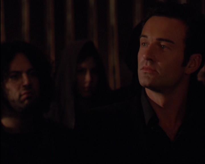Charmed-Online-dot-420LongLiveTheQueen1605.jpg