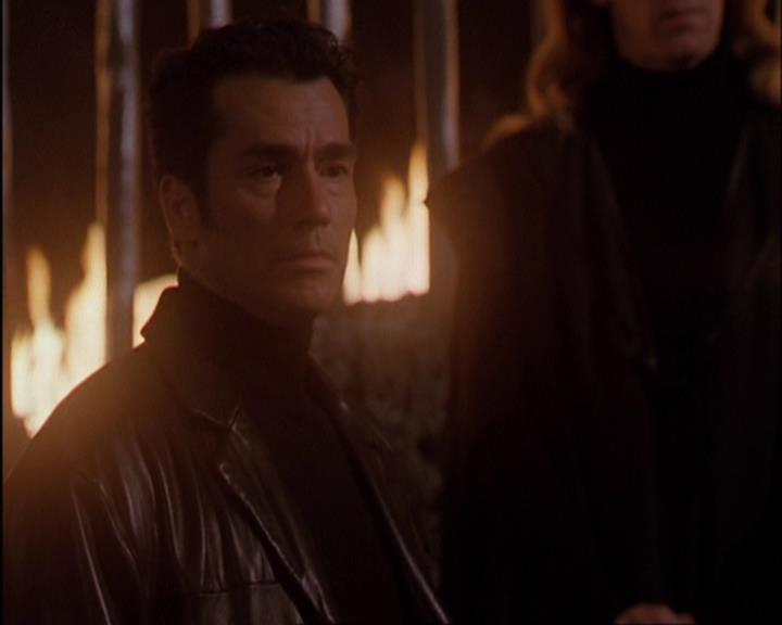 Charmed-Online-dot-420LongLiveTheQueen1608.jpg