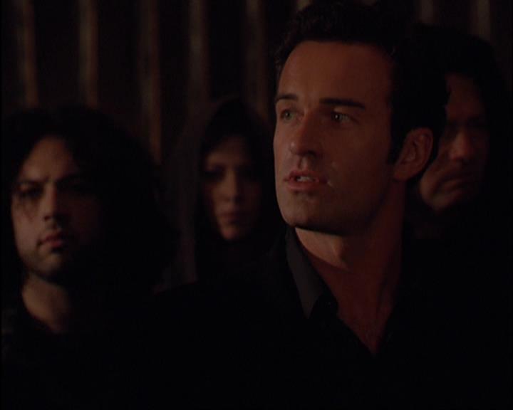 Charmed-Online-dot-420LongLiveTheQueen1609.jpg